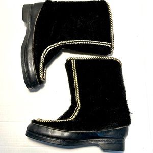 Snowland | Vintage Black Faux Fur Snow Boots w/ White Braid Trim | Women size 6